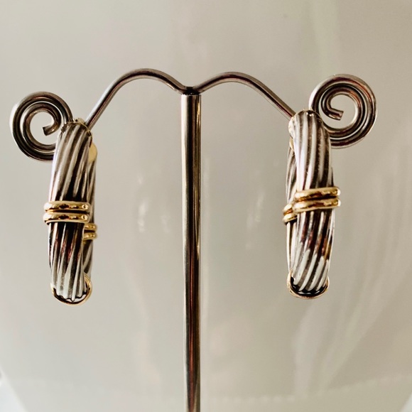 ❤️ Two Tone Twisted Cable Hoop Earrings Sterling Silver 925 and 14K Yellow Gold - Picture 2 of 8